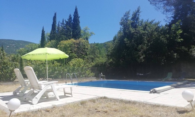 Nyons House | Welcome to the Olivade private pool with large garden