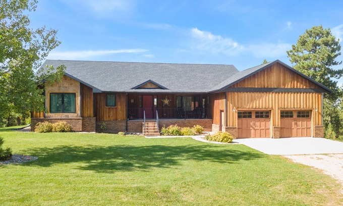 Spearfish House | Welcome to Wrangler Retreat.