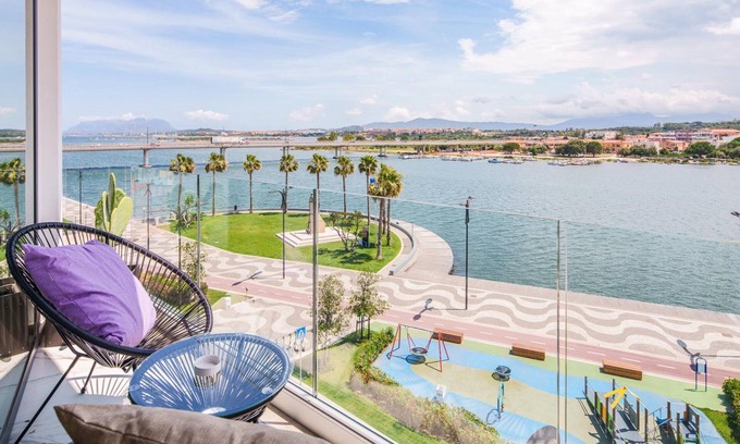 Olbia City Centre Apartment | Welcomely - Superior Room - Louis Armstrong