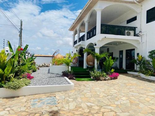 Accra Hotel | Wellbeing hide away