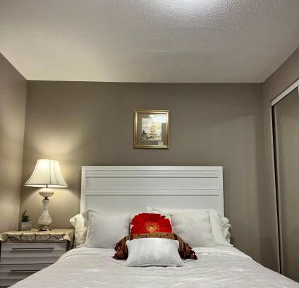 West Edmonton House | West Edmonton Perle Palace