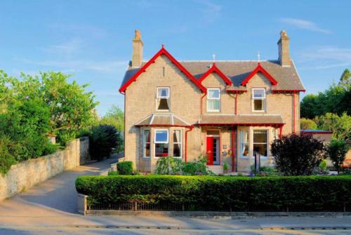 Elgin Bed & Breakfast | West End Guest House