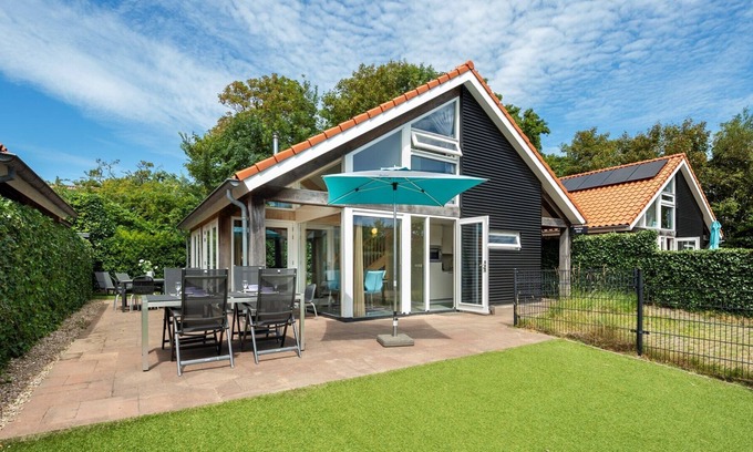 Westenschouwen Villa | Westerduyn 2 luxury villa in top location near beach and sea