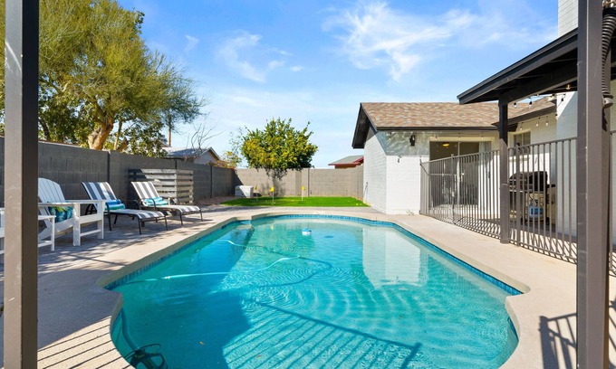 Horizons On Camelback House | Westgate Wonder! With Pool, Putting Green, newly remodeled!