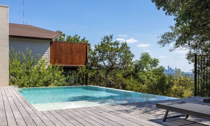 Scenic View West House | Westlake DT Views + Private Pool - Stovehaven!