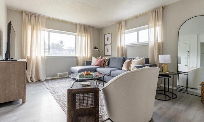 Westlake Apartment | Westlake Getaway