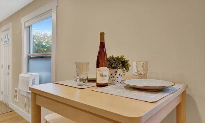 East Queen Anne House | Westlake Nest | Minutes to DT | Quiet & Renovated!
