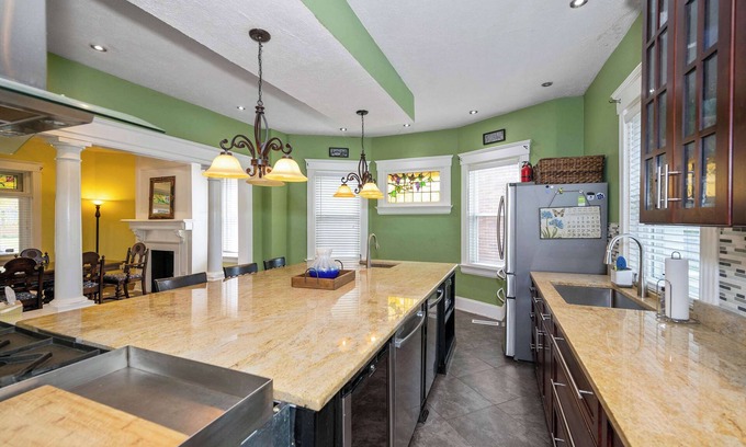 Westwood House | Westside Wanderlust w Hot Tub