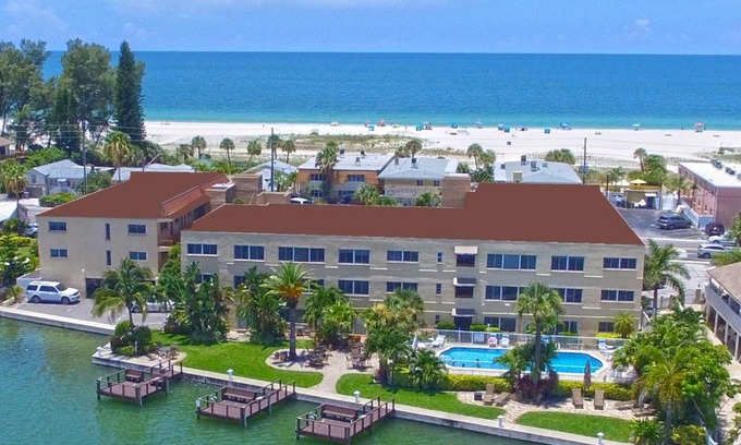 Treasure Island Apartment | Westwinds Waterfront Resort