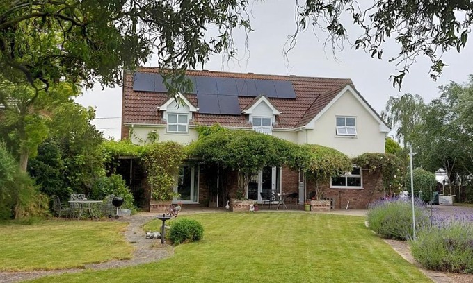 Frampton Bed & Breakfast | Westwood Lodge B & B Boston
