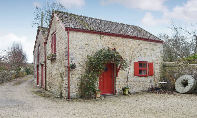 Axminster Cottage | Weycroft Hall Cottage
