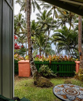 Kehena House | Whale House at Kehena Beach