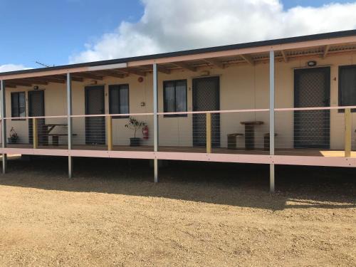 Price Hotel | Wheatsheaf Hotel