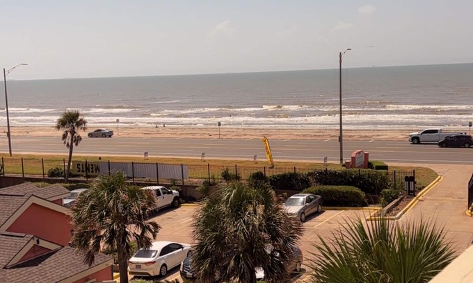 Galveston Apartment | Where memories shine the brightest ✨