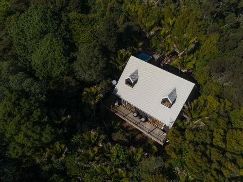 Onetangi House | Whisper Cottage
