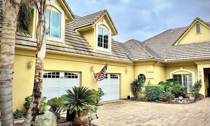 Temecula House | Whispering Creek Estate - ENDLESS POOL - HOT TUB - GAME ROOM