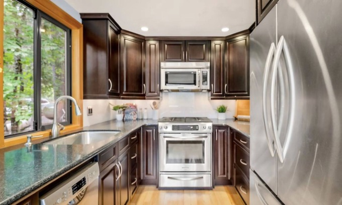 Whistler Ski Chalet | Whistler Family Chalet - Sleep 8