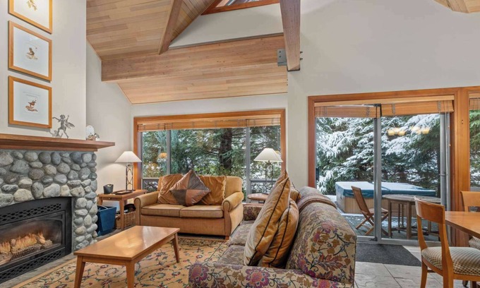 Village North House | Whistler - Montebello - MB4745