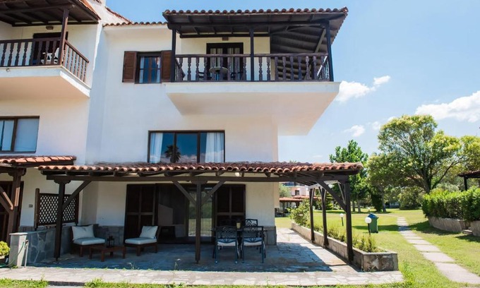Kassandra House | White Blossom Villa #Fourka