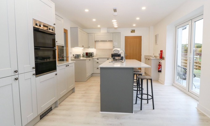 Amlwch Cottage | White Bull House