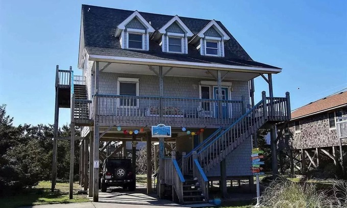 Avon House | White Dune- Family Beach House in Avon – Steps to Surf, Fishing & Kiteboarding