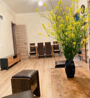 Bagvdanari House | White house Mestia