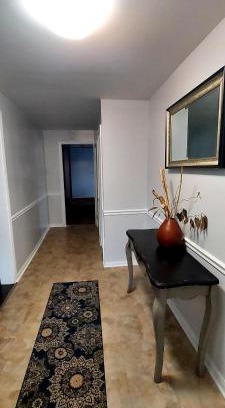 Near East Columbus Villa | White House on Long Street