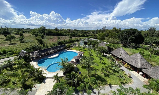 Mtwapa Hotel | White Peacock Resort