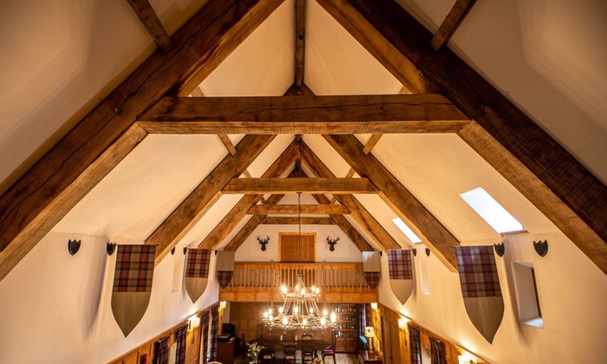 Invergordon Bed & Breakfast | White Rose Tower