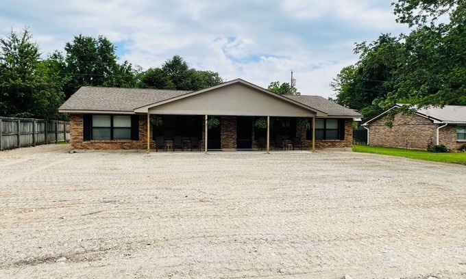 Ozone Apartment | White's Creek Hideaway 2