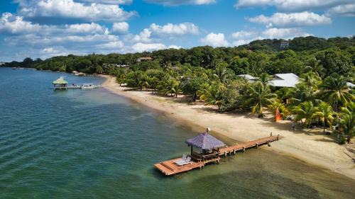 Antoneys Cay Villa | White Sand Beach, 3 Bedrooms House - Walking Distance To West End And West Bay