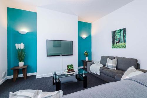 Oldham House | Whitegate House