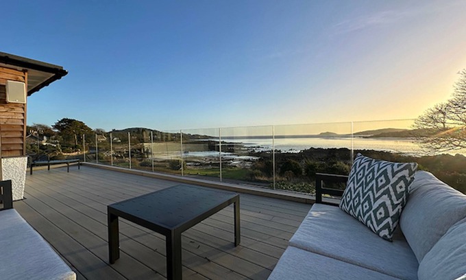 Rockcliffe Cottage | Whitegates - a house that sleeps 8 guests in 4 bedrooms
