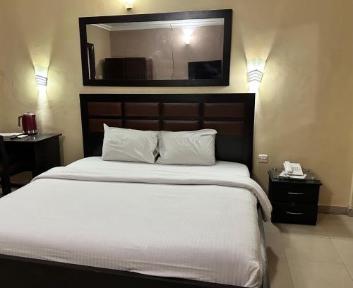 Ikeja Hotel | Whitehouse Msquare Hotel