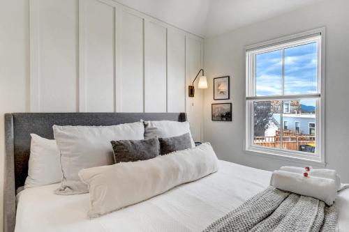 Buena Vista House | Whitewater Peak - Cozy Retreat with Scenic Views