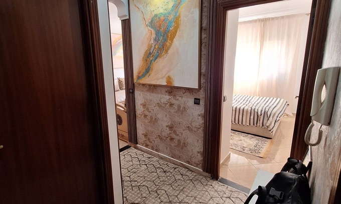 Belvedere Apartment | Whole house 2 mun from Casa-voyageur