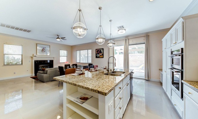 Las Vegas House | Why Stay in the confinement of a hotel when you can stay in this Las Vegas Oasis