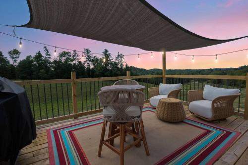 Hazel Green House | WiFi Firepit Fishing Pond - FarmView