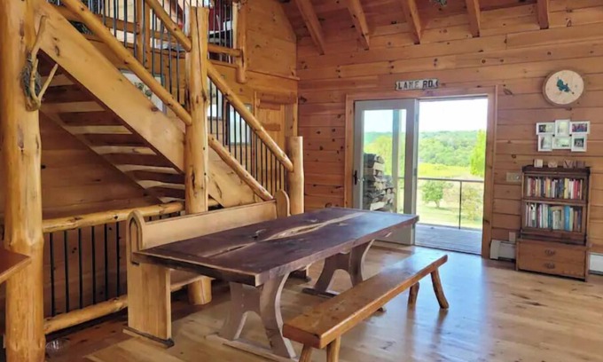 Alpine Cabin | Wild Wind Lodge with beautiful woodwork and views