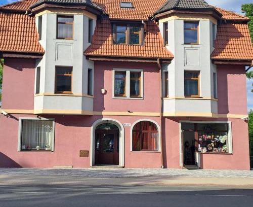 Bierutowice Apartment | Willa Pod Wieżami