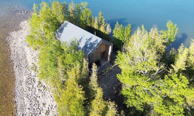 Drummond House | Willoughby Island on Drummond Island
