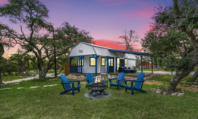 Wimberley Cottage | Windmill Ranch - Stardust Cottage I Fire pit, Hot tub
