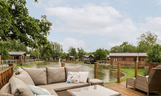 Yealand Conyers House | WINDSMEET LUXURY LODGE, family friendly, with a garden in Carnforth