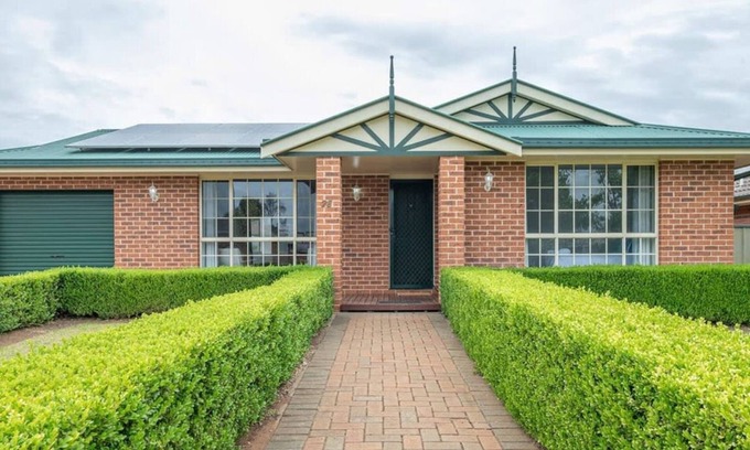Dubbo House | Windsor - Large Entertaining Area, Family Retreat