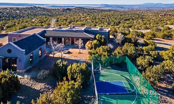 Eldorado at Santa Fe House | Windy Acres Retreat