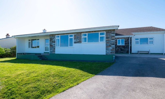 Polzeath Cottage | WINDYHILL, pet friendly, with open fire in Polzeath
