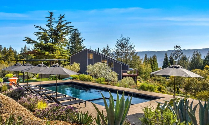 Glen Ellen House | Wine Country Retreat between Sonoma & Napa Valleys