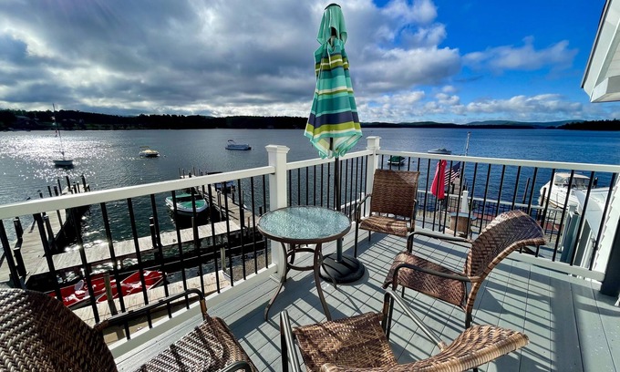 Wolfeboro Apartment | Winni lakefront room @ Windrifter Yacht Club