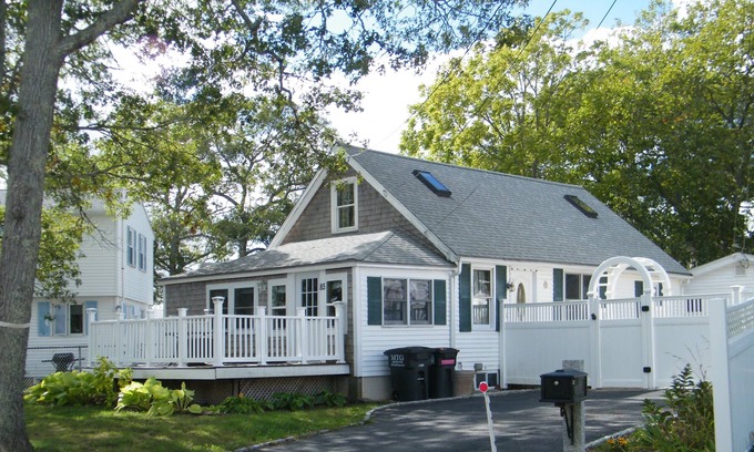 Wareham Center Cottage | Winter Rental All Utilities Included, Fenced in Yard