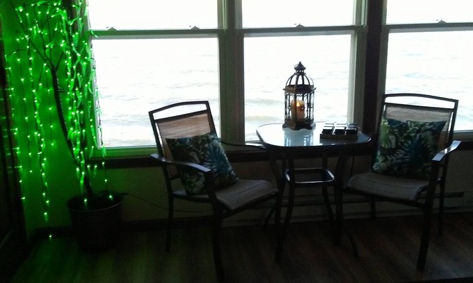 Port Clinton Condo | WINTER RENTERS ACCEPTING, POOL CLOSES OCT 6,n BEAUTIFUL CONDO ON LAKE ERIE,